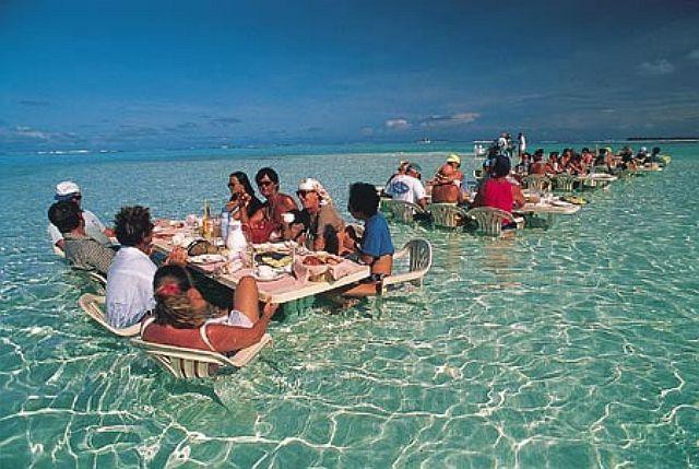 Almorzando en el Mar