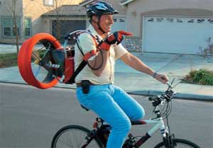 Thrustpac: Sal Lanzado en Bicicleta nada menos que a 130 km/h