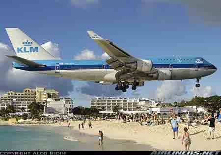 Boeing 747 Aterrizando en el Aeropuerto de St. Maarten
