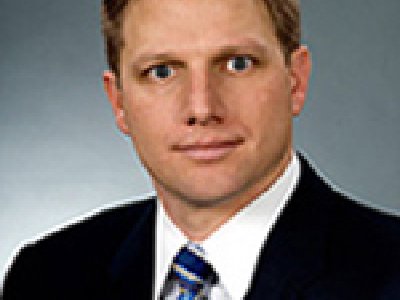 Matthew Barrett muestra Imagen Porno en una Escuela por Error