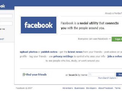 Facebook atrae a los Administrativos e Ingenieros objetivo de Google