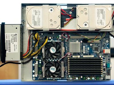 Google revela imágenes de uno de sus servidores