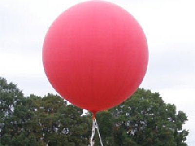 Gana 40 mil dólares encontrando unos globos rojos