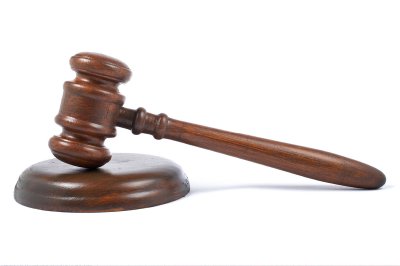 Un tribunal paquistaní ordenó que les cortan las orejas y las narices a dos hermanos