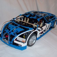 Imagen del Bugatti Veyron 1 construido con Legos