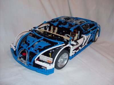 Bugatti Veyrons construido en Legos
