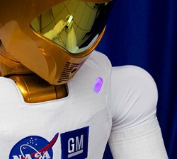 robonaut-twitter