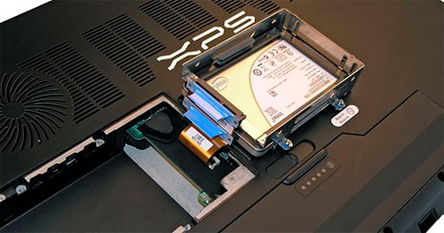Dell XPS modificado para integrar un disco SSD
