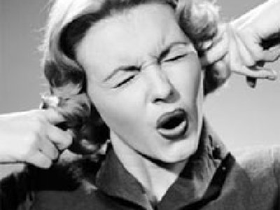 Leer y resolver crucigramas pueden afectar tu audición