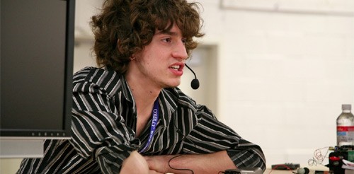 Facebook contrata a George Hotz alias Geohotz