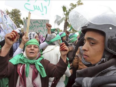 Tecnología usada como arma en Libia