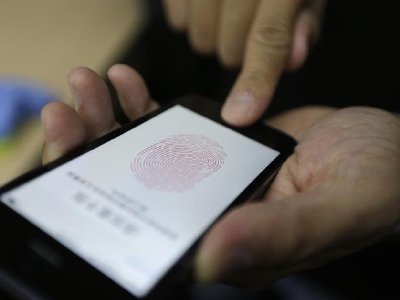 Un club de hackers alemanes viola la seguridad biométrica del iPhone 5s