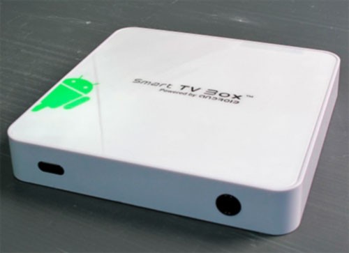 Este es uno de los tantos dongles con Android que sirven para transformar cualquier TV en