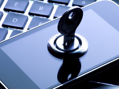 FBI afirma que codificación de teléfonos de Apple y Google es peligrosa