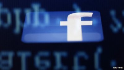 Estadounidense es arrestado en los Emiratos Arabes Unidos por comentarios hechos en Facebook