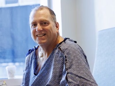 Hombre estadounidense sobrevive seis meses con riñón de cerdo genéticamente modificado