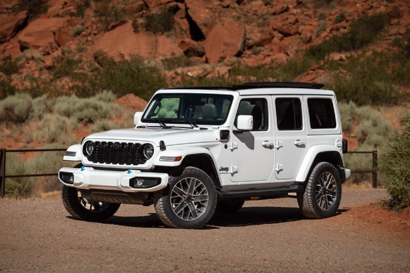 Falla en actualización OTA deja sin potencia a Jeep Wrangler 4xe en medio de la carretera