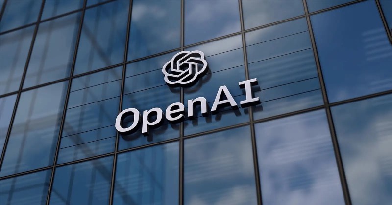 El logo de OpenAI en las oficinas en San Francisco
